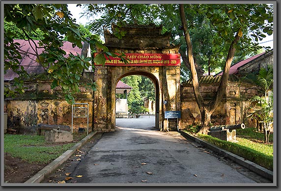 Hanoi temple 3