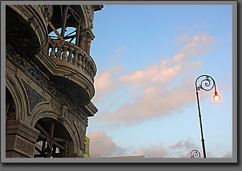 Havana Lampost