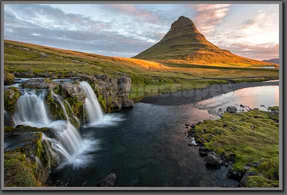 Kirkjufell photo