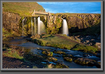 Kirkjufell bridge image
