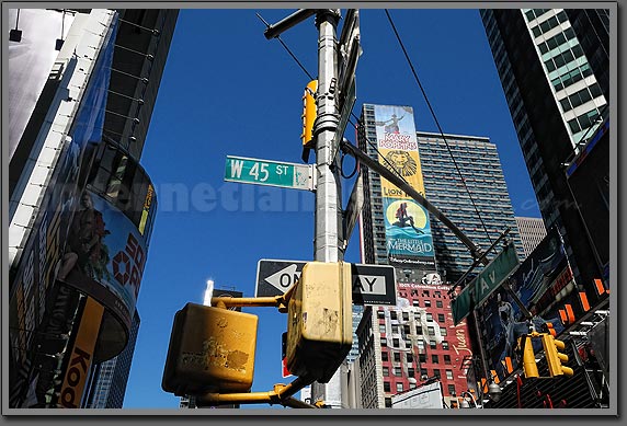 Times Square 2